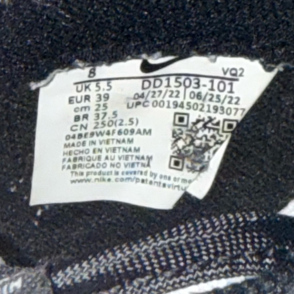 Women’s Nike Dunk Low rise Panda - Picture 6 of 6
